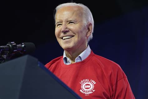 Biden will meet with United Auto Workers president in Illinois on Thursday