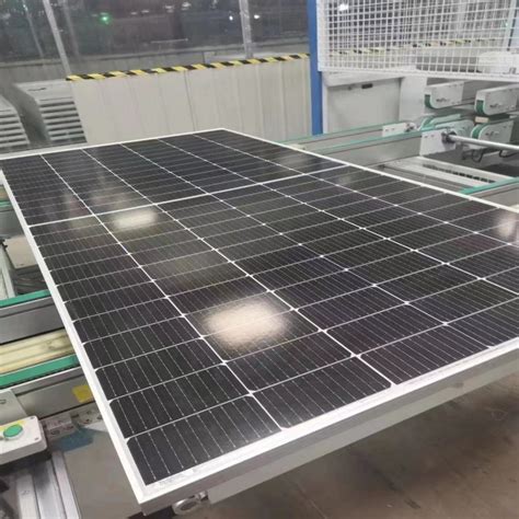 Bifacial half cells in a glass-glass module - pv Europe