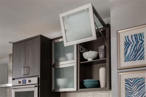 Bifold cabinet doors. Oct 20, 2022 ... OPK Sailing 2 is a folding door fitting for cabinets. Due to its elegant design and its flexible application options, various design variants ... 