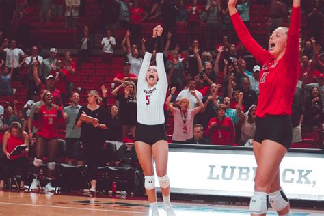 Individual honors from Baylor, Oklahoma and Texas highlighted the 2019 All-Big 12 Volleyball awards. The awards are selected by the league’s head coaches, who cannot vote for their own student-athletes or themselves. ... Fields ranks second in the Conference in hitting percentage (.333), playing a major role in the Longhorns leading …. 