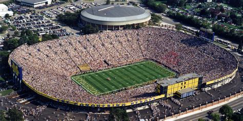 Michigan Stadium is located at 1201 S. Main St. in Ann Arbor, Michigan, which is around a mile and a half south of the University of Michigan campus. Michigan Stadium 1201 S. Main St. Ann Arbor, MI 48104-3722 From Detroit Metro Airport or Points East: Take I-94 West to Ann Arbor-Saline Road exit (#175). Turn right. As you travel north, Ann .... 