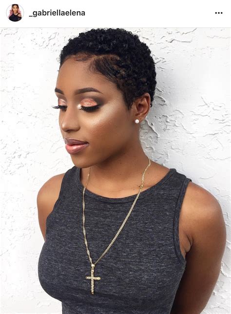 Big chop hair. Oct 9, 2020 · Big chopping vs. transitioning: “Slowly transitioning leaves room for split ends to slowly travel up your hair strand, damaging new growth,” says Celine Bido Yasin, a texture hair expert at ... 