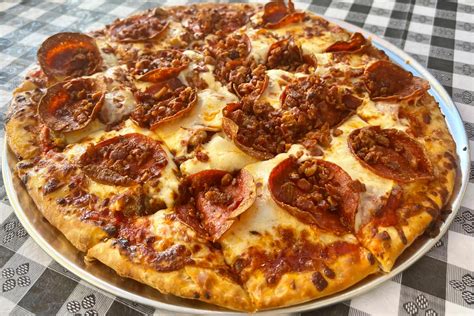 Big dogs pizza. Big Tony's Pizzeria, Cookeville, Tennessee. 7,930 likes · 103 talking about this · 759 were here. Big Tony's Pizzeria - Fresh Dough Pizza by the slice,... 