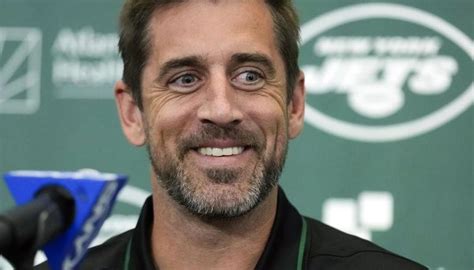 Big expectations and lots of attention greet Jets as they begin training camp with Aaron Rodgers