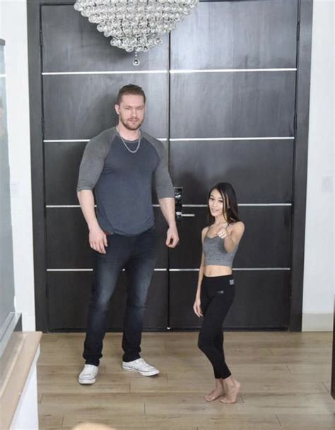 Big guys fucking tiny women pics. .  ...