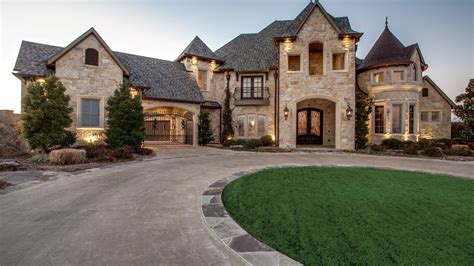Big houses in texas. Exclusively Available to Subscribers Try it now for $1. In Fort Worth, the average Fort Worth home value was $302,350 as of February 29, down by 51.6 percent … 