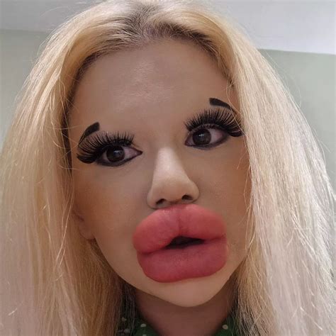 Big pussy lips