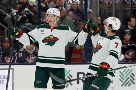 Big saves, late heroics push Wild past Columbus, and Marc-Andre Fleury into the record book