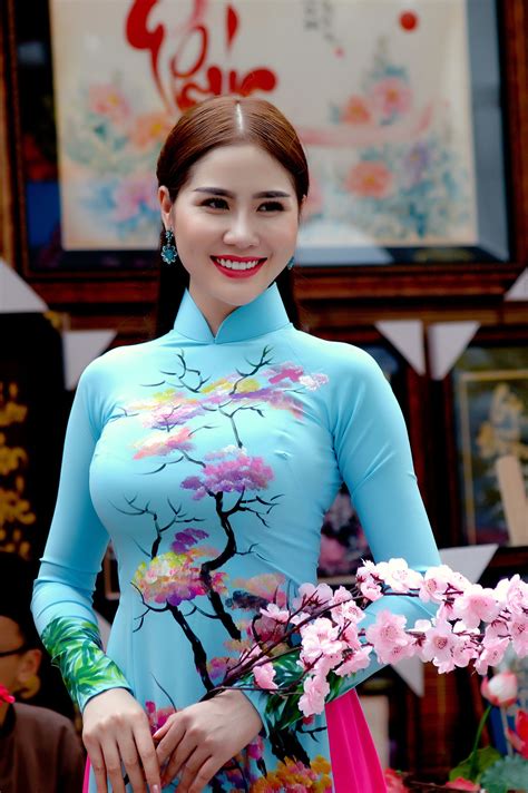Big tits vietnamese. Things To Know About Big tits vietnamese. 