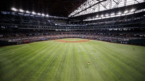 Big xii baseball. The 2023 All-Big 12 Baseball Individual Awards have been announced ahead of the Big 12 Baseball tournament, which is set to begin on Wednesday. West Virginia second baseman JJ Wetherholt was named Big 12 Player of the Year and Texas lefthander Lucas Gordon was named Pitcher of the Year as the Conference unveiled its … 