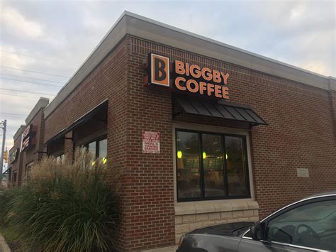 Bigby coffee. Nov 4, 2020 · The two mega-coffee chains in the U.S, Starbucks SBUX -1.7% and Dunkin’ may just be hearing footsteps from Biggby Coffee. Despite its being a moderate-sized coffee chain, it’s growing faster ... 