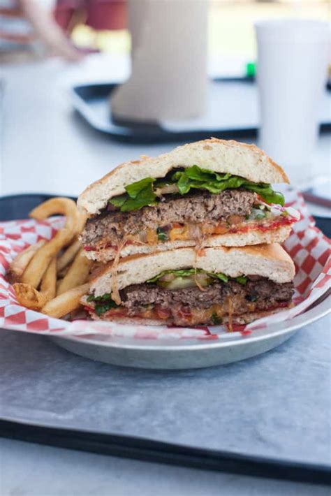 Bigz burgers. About Big'z Burger Joint in San Antonio, TX. Call us at (210) 408-2029. Explore our history, photos, and latest menu with reviews and ratings. 