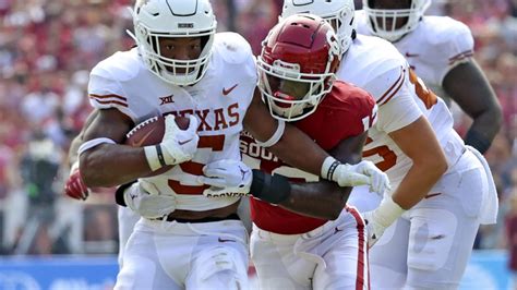Oct 14, 2022 · Bijan Robinson’s 2-yard plunge with 6:48 to go in the first quarter was the first score of the game in the Longhorns’ 49-0 rout of Oklahoma at the Cotton Bowl — and it turned out to be all ... . 