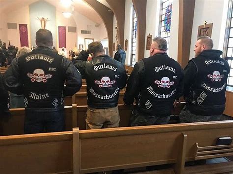 Biker clubs near me. Here is a list of famous Motorcycle Clubs in North Carolina. 1. Outlaws MC. 2. Latin Riderz MC. Latin Riderz MC Fayetteville (NC chapter) 3. Buffalo Soldiers MC. North Carolina Buffalo Soldiers. 
