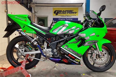 Bikers pakai kawasaki ninja 2