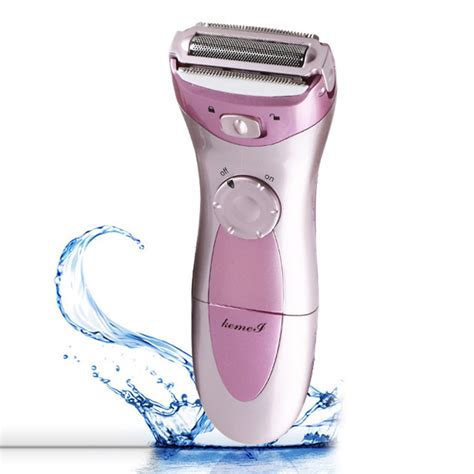 Bikini shaver. It includes all the attachments you need to look and feel your best. The bikini trimmer and adjustable length guide are perfect for quick touch-ups and shaping the bikini line. The angled foil shaver gets you extra close, … 