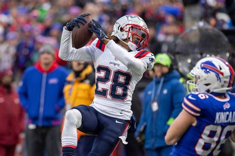 Bill Belichick compares rookie’s interception to play All-Pro made vs. Patriots