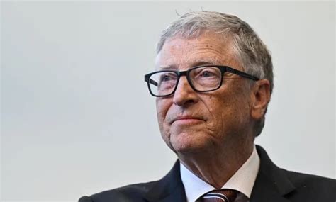 Bill Gates dice que los riesgos de la inteligencia artificial son reales, pero que podemos enfrentarlos