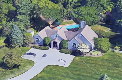 Bill Hemmer's House (Google Maps). This is the weekend home of the television news anchor. He is currently a co-host of "America's Newsroom" on the.... 