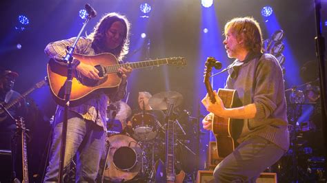 Billy Strings w/ Trey Anastasio - YouTube