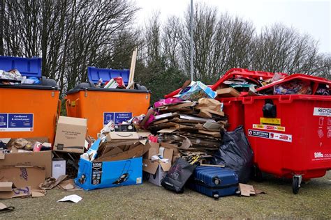 Bins ‘overflowing’ with Christmas waste amid staff shortages …