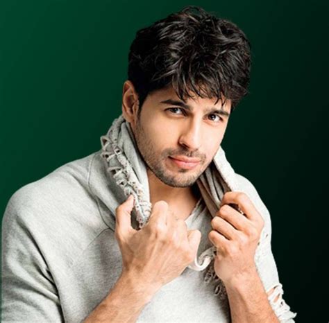 Biography of actor siddharth malhotra