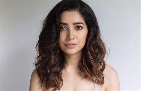 Biography of asha negi instagram account