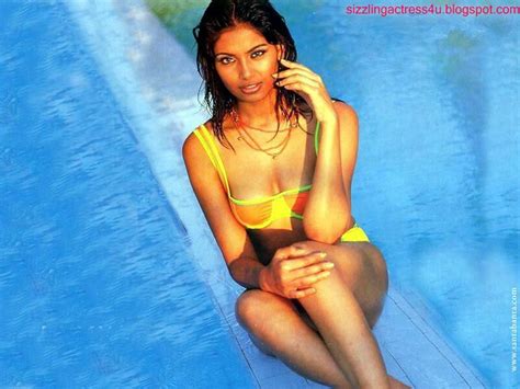 Bipasa basu vagina sexy vid.  Use simple HTML and JavaScript to build native desktop apps - in...