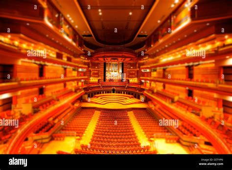 Birmingham symphony hall Stock Photos and Images - Alamy