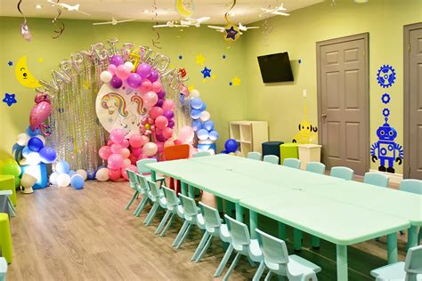 Birthday party rooms for rent. Explore all of our birthday party venues in St. Petersburg. See All ›. from $200/hr. Downtown Entertainment Space with Giant Bar, Strobe lights and Professional Entertainment System. Grand Central District, St. Petersburg, FL. ...perfect for accommodating small, medium, and large-sized parties. It i. ... from $500/hr. 