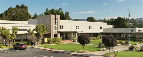 Bishop o dowd high. Founded in 1951, Bishop O'Dowd High School is a Catholic college preparatory high school serving 1,250 diverse students in grades 9-12 who come from all parts of the East Bay and beyond. 