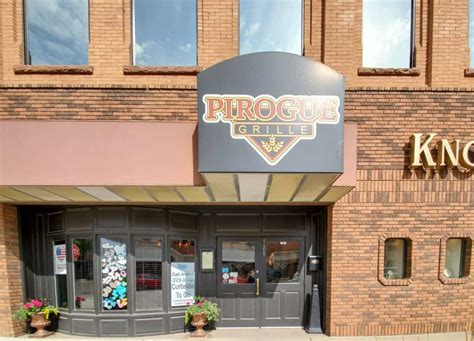 Bismarck nd restaurants. The Pirogue Grille in Bismarck, North Dakota, is one of my favorite fine-dining restaurants in the area. The Pirogue has fantastic dining options for those looking for a unique and flavorful experience. Chef Stuart Tracy and his wife and business partner Cheryl opened this amazing restaurant in 2005. 