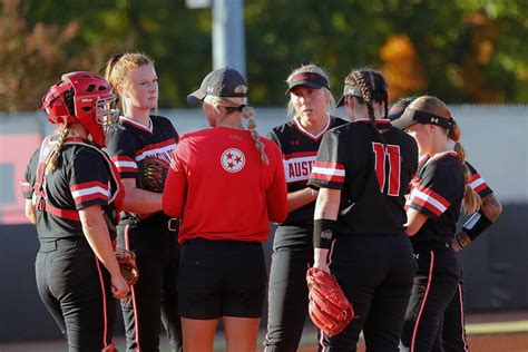 Bison Softball Heads to Auburn for Plainsman Invitational