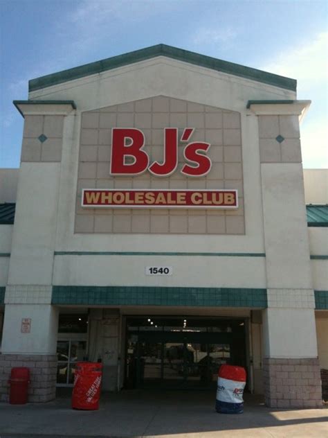BJ’s Gas is a Gas / Fuel Station in Boynton Beach. Plan your road trip to BJ’s Gas in FL with Roadtrippers. ... 1540 W Boynton Beach Blvd. Boynton Beach, Florida .... 