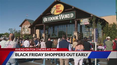 Black Friday buzz at Bass Pro Shops draws enthusiastic crowds