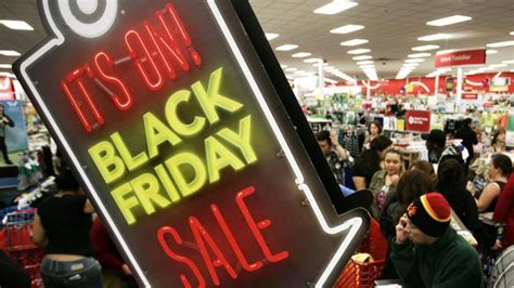 Black Friday shopping: What's open — and when
