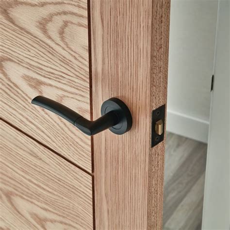 Black Matt Door Handle Packs Handles Howdens