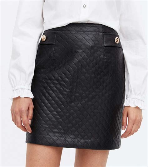 Black Quilted Leather-Look Button Mini Skirt New Look