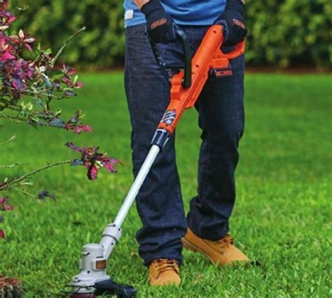 This item can be returned in its original condition for a full refund or replacement within 30 days of receipt. ... Black+Decker Weed Eater Spool, Trimmer Line, 3-Pack, 30-Feet of Replacement Spool, 0.065-Inch Diameter Line ... BLACK+DECKER 20V MAX String Trimmer and Edger, ...