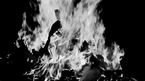 Black and white pictures of fire. .  <a href=http://estimate.xpager.ru/bit...