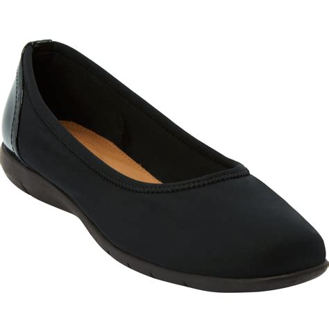 Black comfy shoes. Elegant and charming. The Luiza High Heel Scarpin makes any outfit look stylish. Easy to wear and with day-to-day freedom, you do not need to use your hands ... 