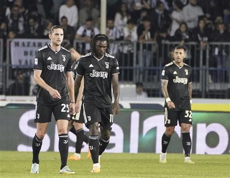 Black day for Juventus with points penalty and loss at Empoli