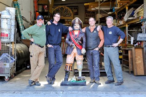 Black dog salvage. Black Dog Salvage is a prominent architectural salvage company based in Roanoke, Virginia and the home “Salvage Dawgs” (2012-2020 - DIY Network/HGTV). Founded in 1999 by Mike Whiteside and ... 