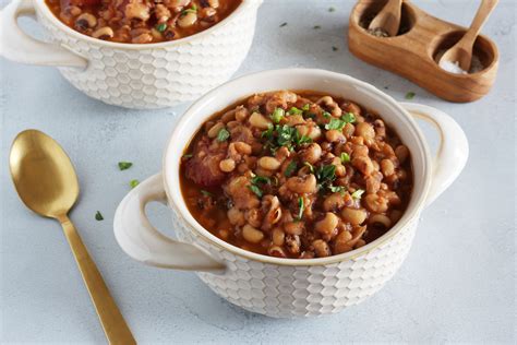 Black eyed peas recipes vegetarian. 25 Nov 2020 ... Vegan Black-Eyed Pea and Cauliflower Chili · Heat the oil in a large heavy-bottomed pot or Dutch oven over medium-high heat. Saute the onions and ... 