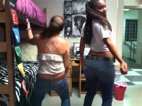 Black girl shakin it buttnaked. .  ...