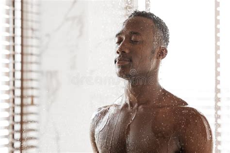 474px x 316px - th?q=Black man takes a shower
