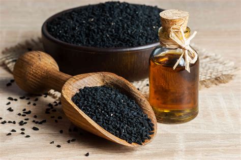 Black seed oil: Benefits and uses, according to experts …