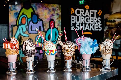 Black tap burger. Enter our first restaurant in Europe and you will feel like in Soho with street art, hip-hop music, craft burgers and beers, CrazyShake® milkshakes, friendly service and good vibes. We import over 60 unique ingredients … 