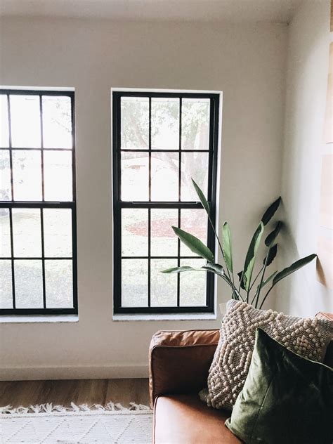 Black window frames. Choosing to trim your windows in black gives a room instant character. Dark trim draws attention to the windows and frames the view. This lends an artful ... 