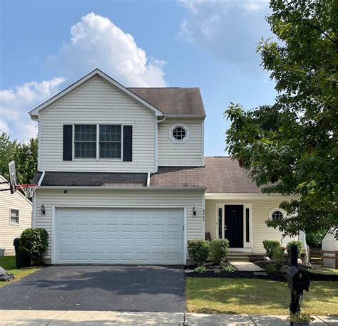 Blacklick estates ohio. 2878 Creekwood Estates Dr, Blacklick, OH 43004 is currently not for sale. The 4,136 Square Feet single family home is a 4 beds, 4 baths property. This home was built in 2003 and last sold on 2020-02-06 for $496,900. 